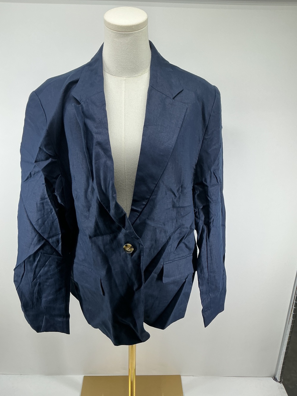 100% European Linen Structured Blazer